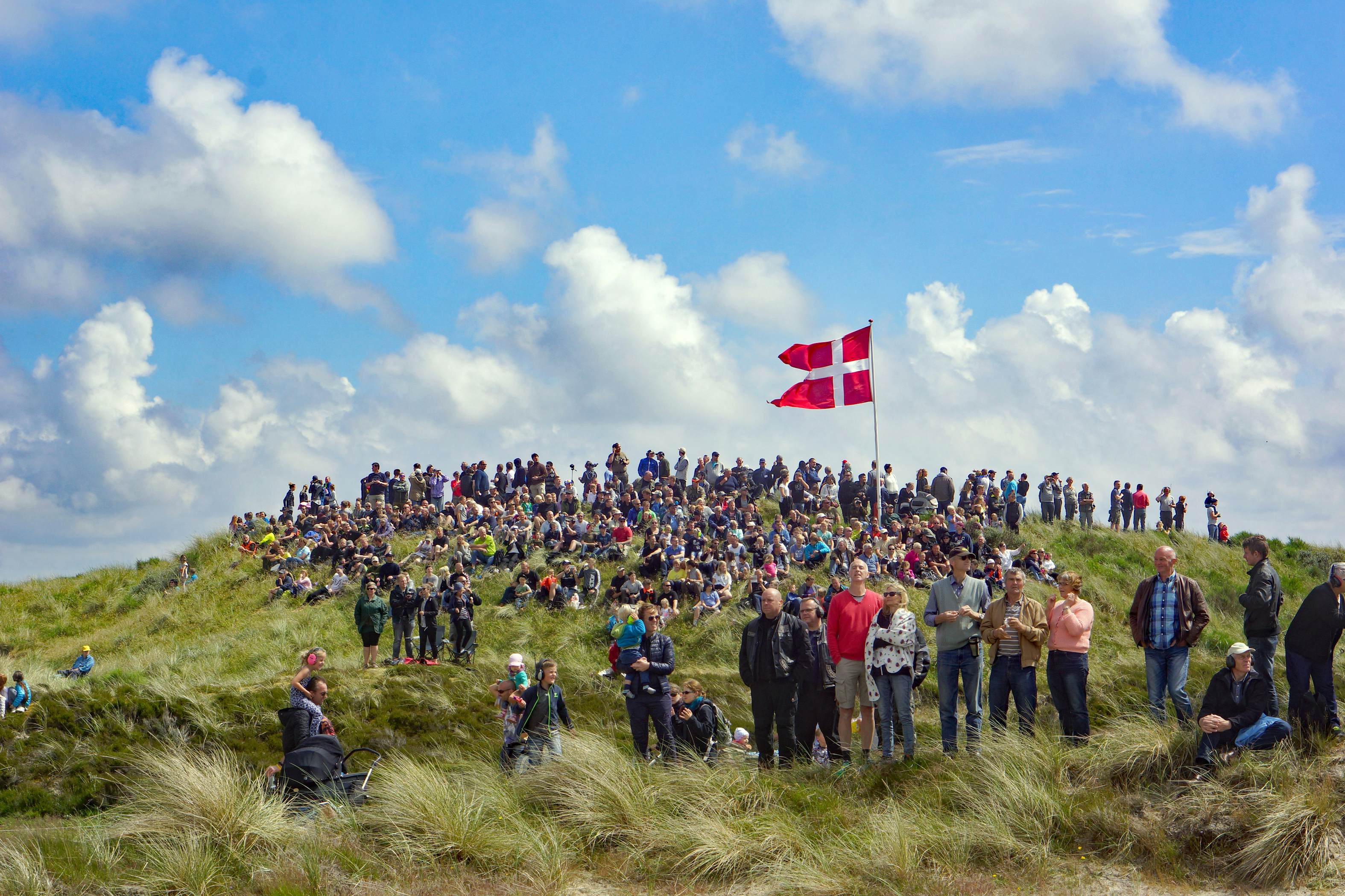 Åben Hede - Hærens opvisning fremvisning af materiel og skydning med ...